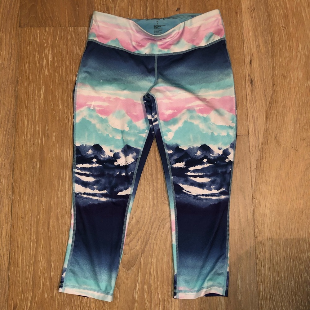 Cropped colorful leggings/ yoga pants